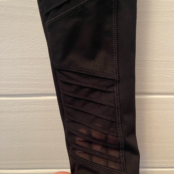 Black leggings with mesh by P!nk XS - Picture 2 of 11